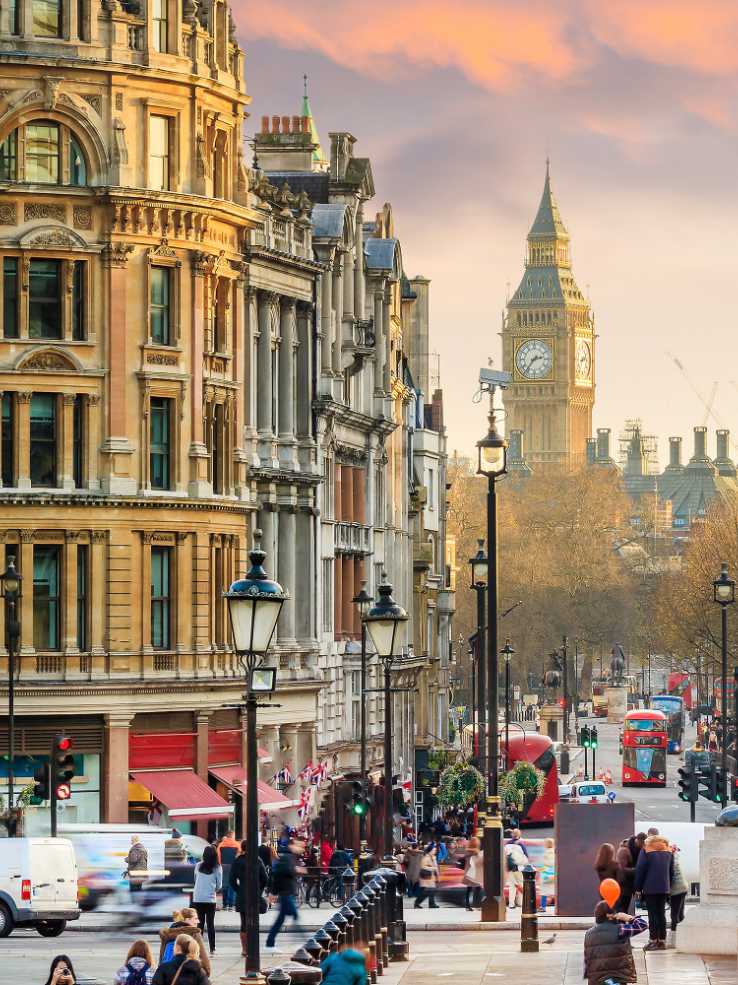 Trafalgar Square tourist attraction